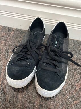 Adidas Sneakers - Size 7.5